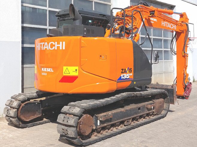 Hitachi ZX135US-6