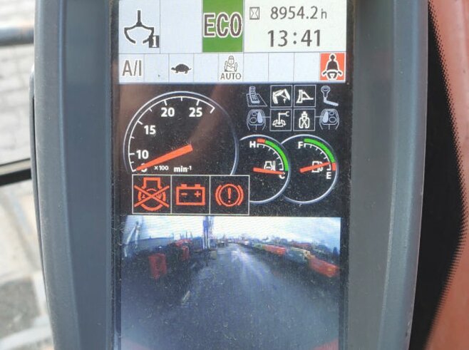 Hitachi ZX220W-5