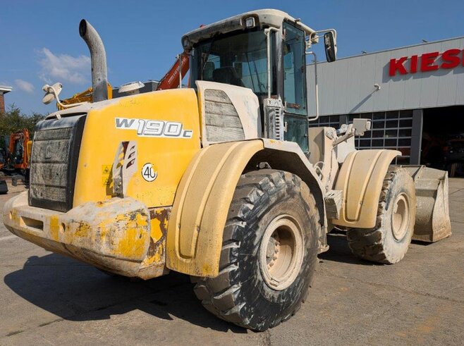 New Holland W190C