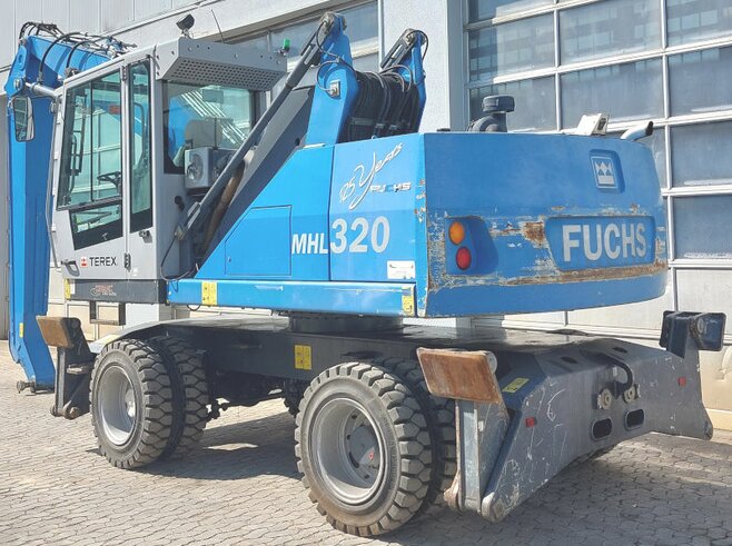 Fuchs MHL320 D