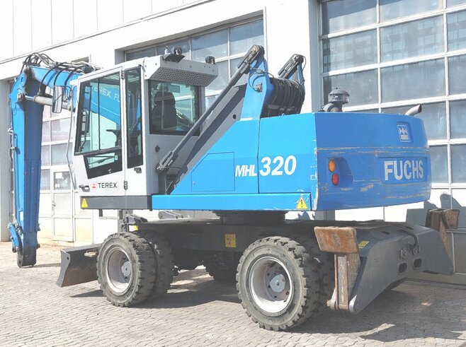 Fuchs MHL320 D