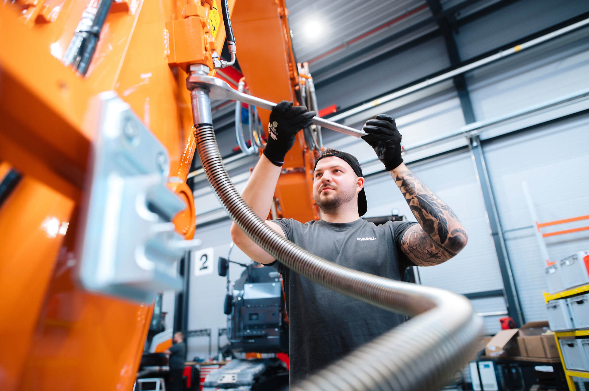 serwisant Kiesel w pracy