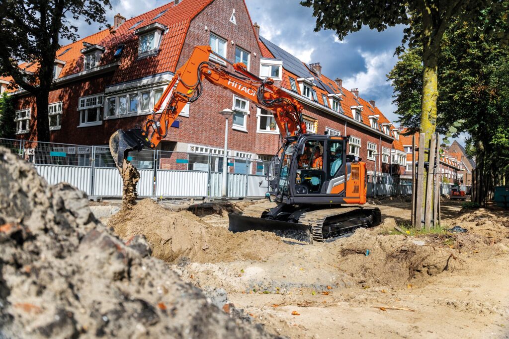 Koparka short tail Hitachi ZX135US-7B