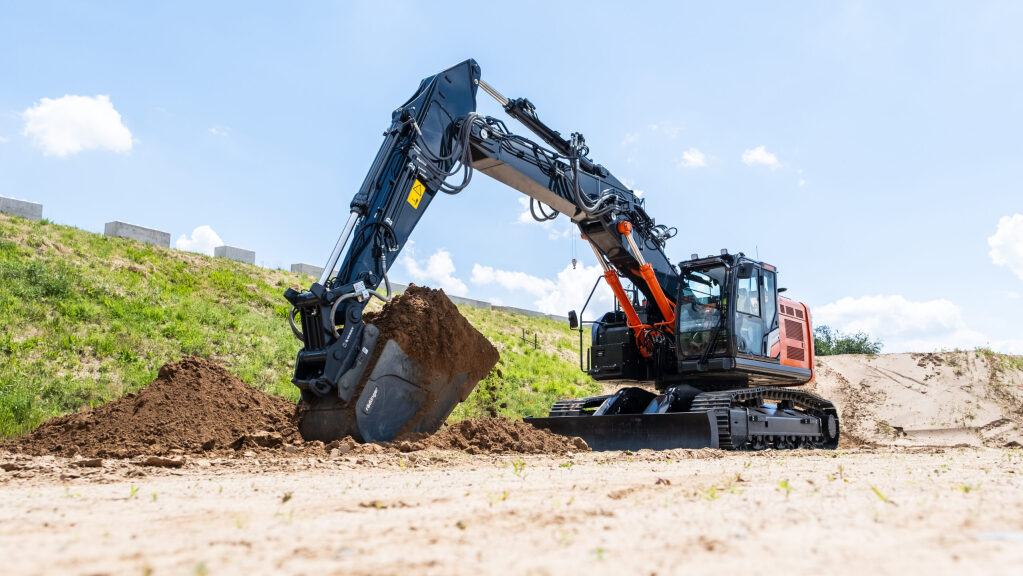 Koparka KTEG 375USLC-7