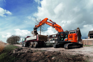 Koparka z krótkim promieniem obrotu Hitachi ZX225USLC-7